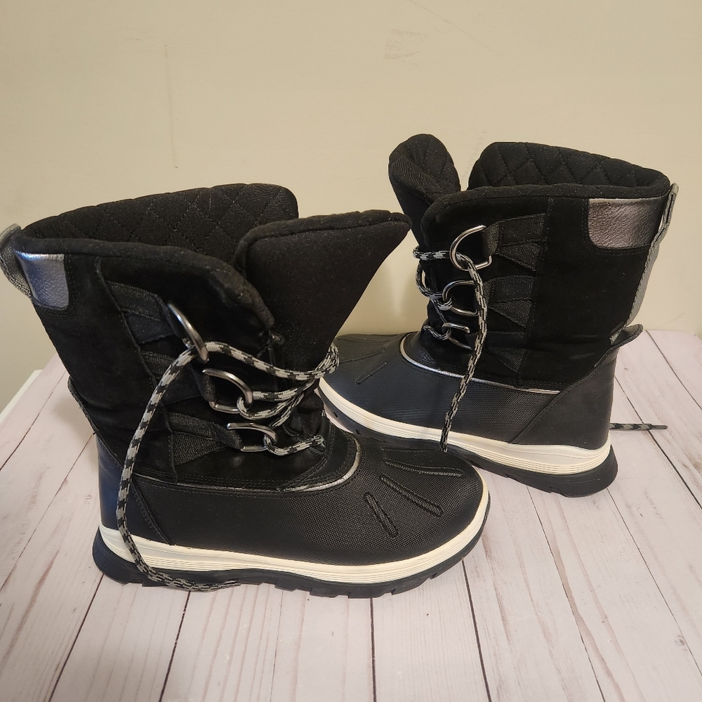 Aldo | Black Silver Winter Snow Boots 8.5 Women's Suede